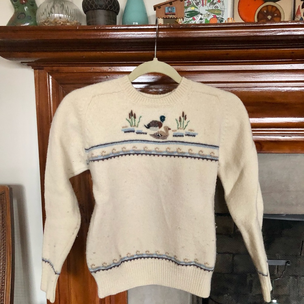 Vintage Cream Crewneck Sweater with Duck Motif